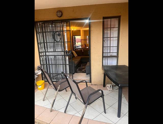 2 BEDROOM TOWNHOUSE FOR SALE IN SAGEWOOD